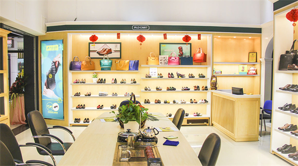 保罗盖帝男鞋加盟