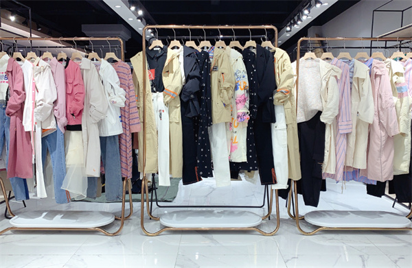 品牌女装加盟