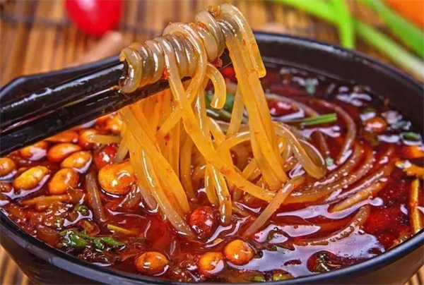 西宁烧鹅仔酸辣粉加盟