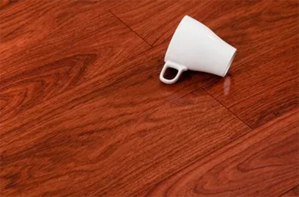 三夏地板加盟费