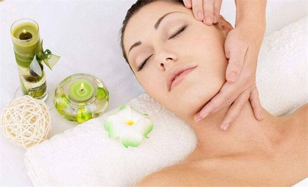 周韩美容spa店加盟