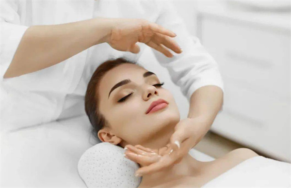 周韩美容spa店加盟