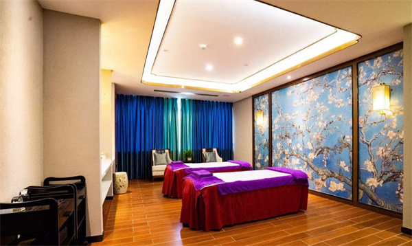 周韩美容spa店加盟