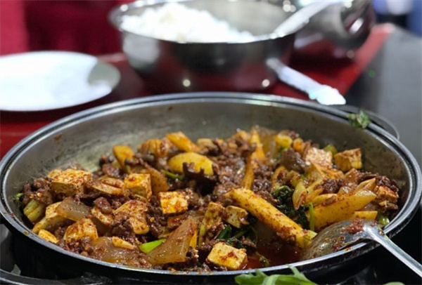 马老五麻辣牛肉火锅加盟费
