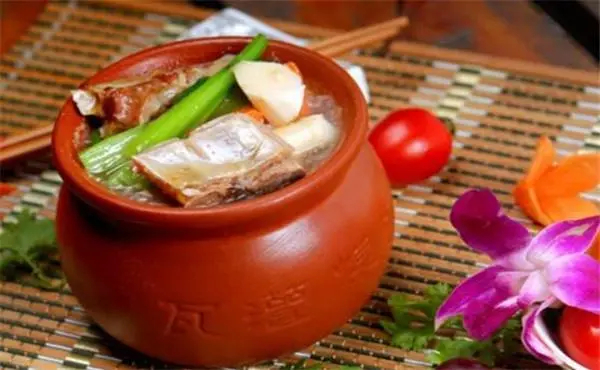 瓦罐香沸快餐小吃加盟