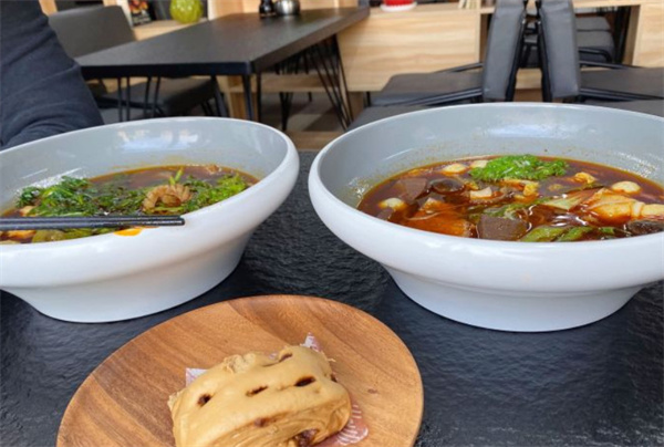 溢客久香麻辣烫加盟