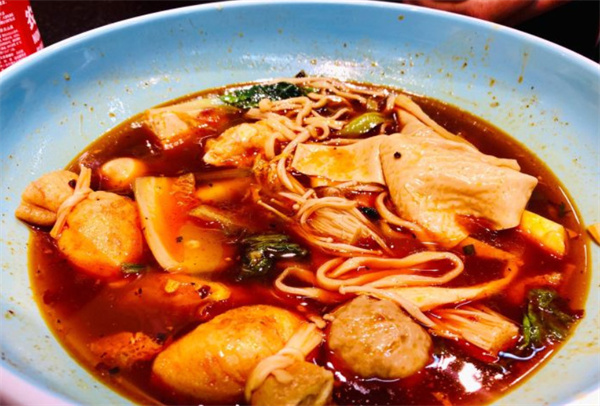 溢客久香麻辣烫加盟