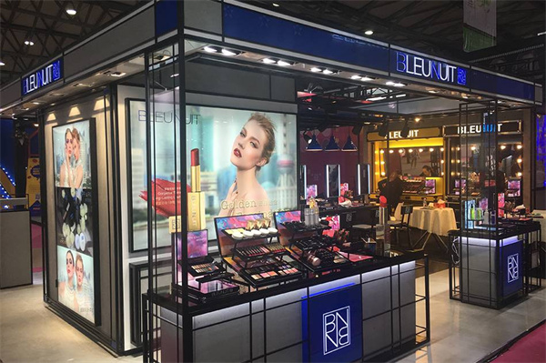 深蓝彩妆加盟多少钱