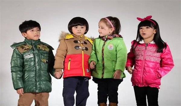 棒棒糖童装加盟