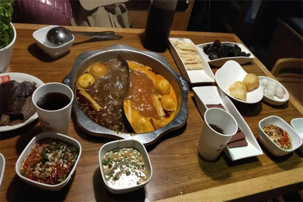 傣妹火锅店加盟