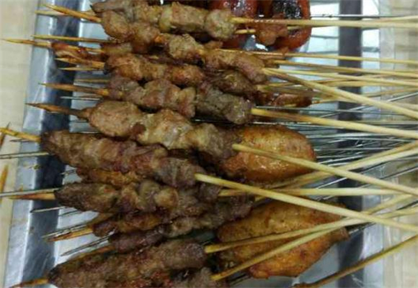 大嘴巴烧烤加盟