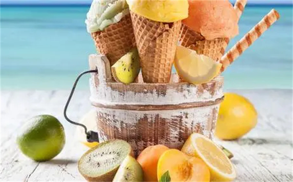 冰岛之恋鲜果奶茶加盟