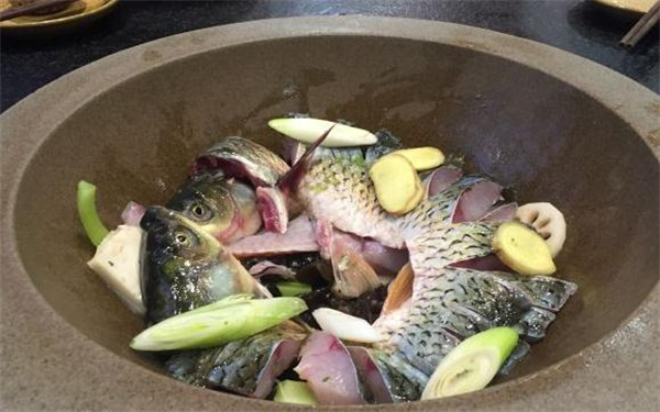 妙厨老爹泉水蒸气石锅鱼加盟