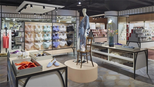 多姿多彩内衣加盟