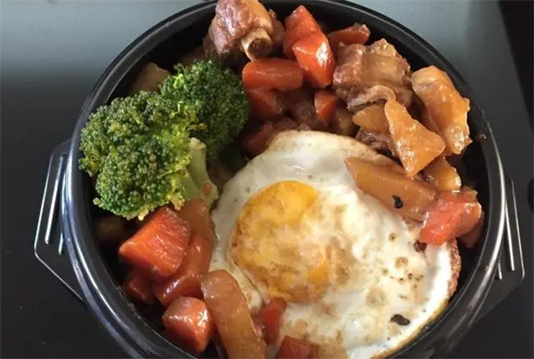 金佰年韩式快餐加盟