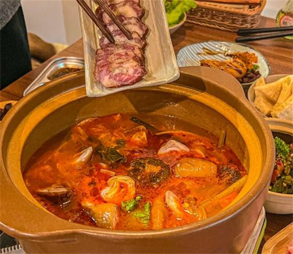 黔友友夺夺粉酸汤火锅加盟费