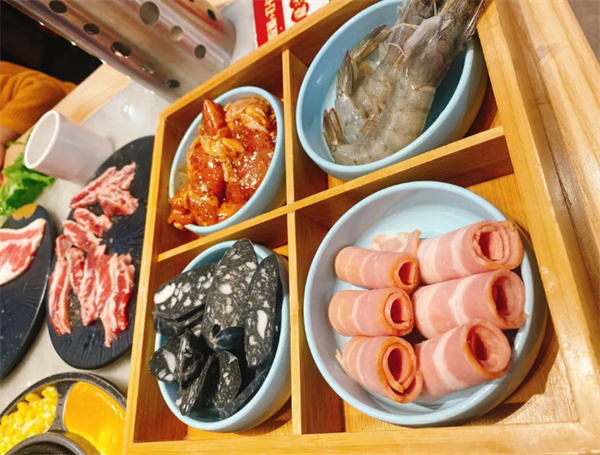 韩宫宴炭火烤肉店加盟