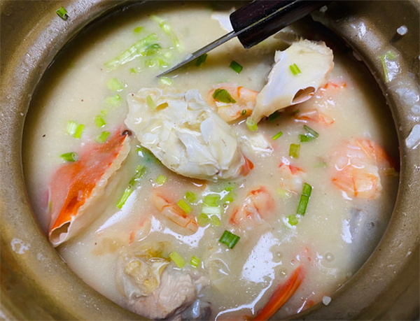 明记海鲜潮汕夜档砂锅粥