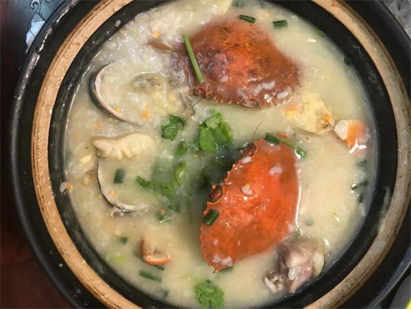 明记海鲜潮汕夜档砂锅粥