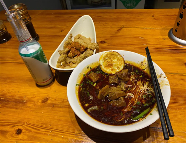 花间小面日式拉面