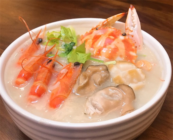 明记海鲜潮汕夜档砂锅粥