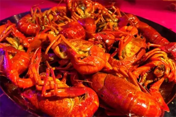 沪九哥龙虾烧烤羊蝎子