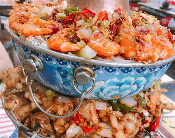 老城西炭火蛙锅