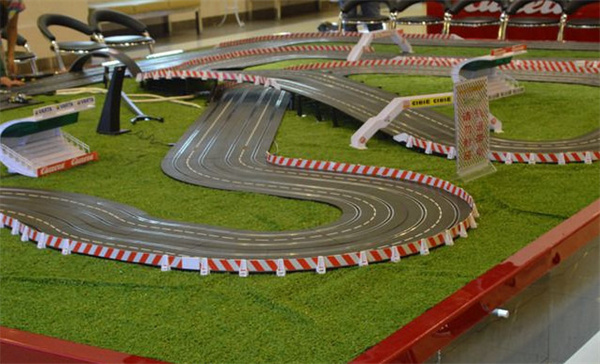 卡雷拉轨道赛车加盟