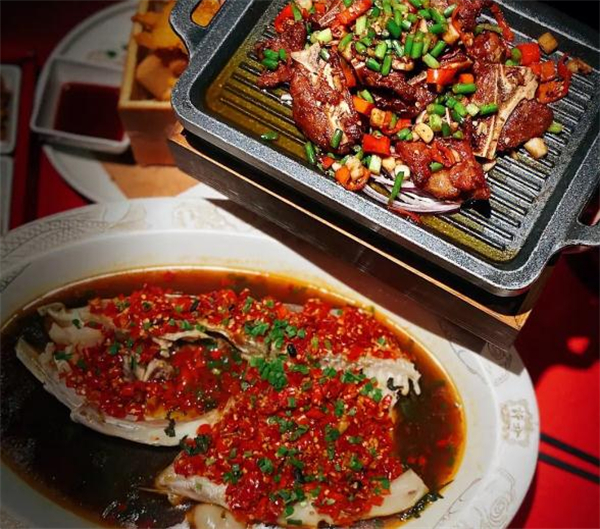 许爷剁椒鱼头加盟