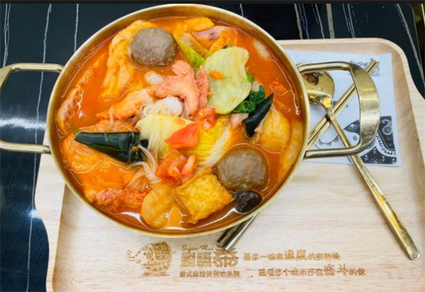 超级泰泰式麻辣烫加盟