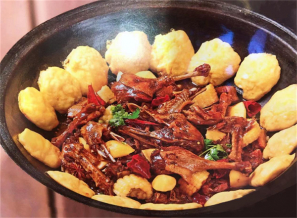 玺炖中国铁锅炖加盟