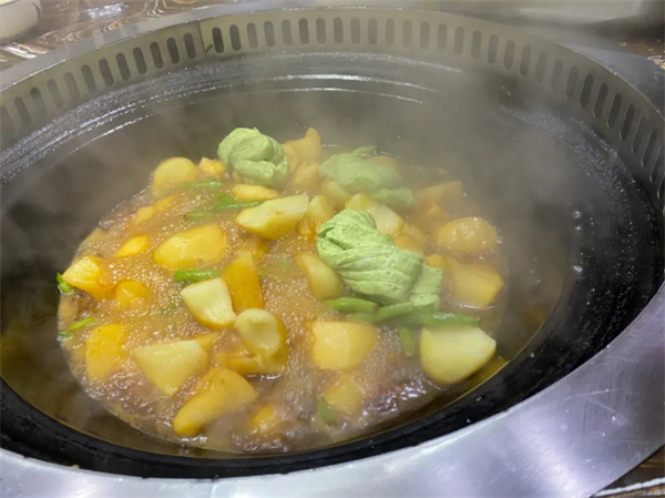 玺炖中国铁锅炖加盟