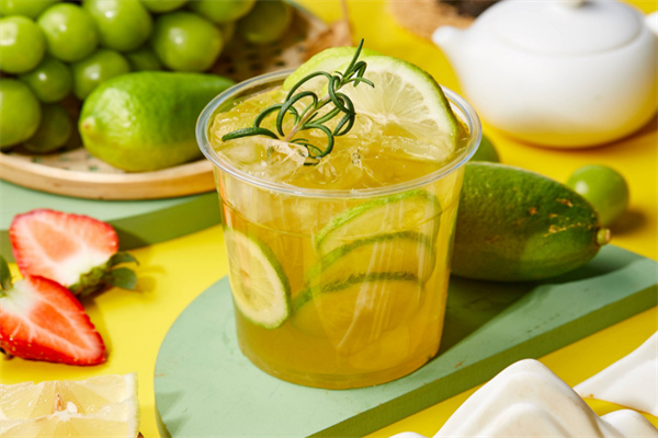 茶歪歪调茶局加盟