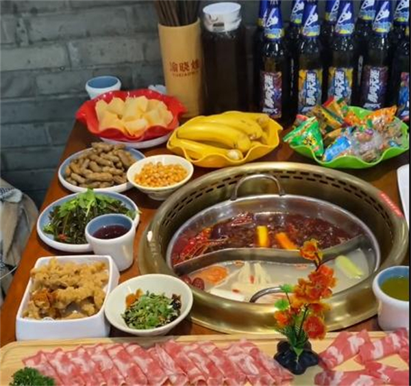 渝晓娃重庆老火锅加盟费