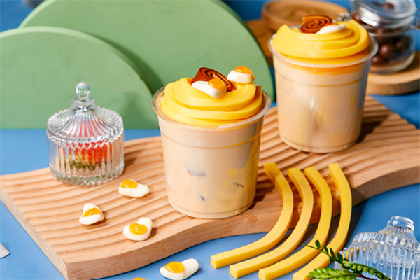 茶歪歪调茶局加盟