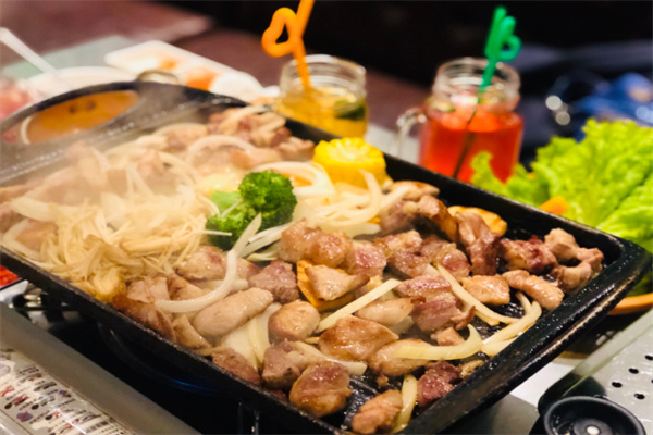 韩国街小木屋烤肉加盟