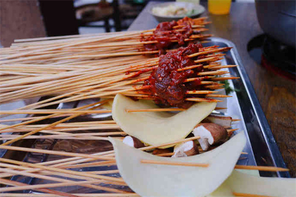 何大九全牛串串
