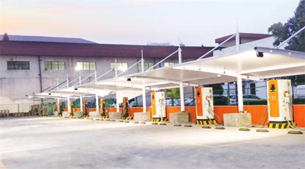 万城万充充电桩