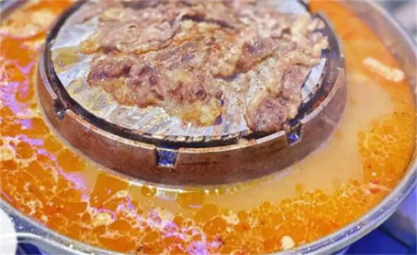 哈霓椰,汤烤一体新体验,火锅烤肉两全其美