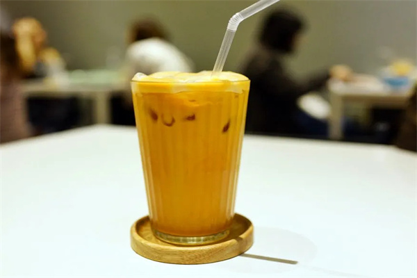 茶青云泰式奶茶加盟