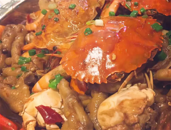 蟹八方肉蟹煲鸡爪煲加盟