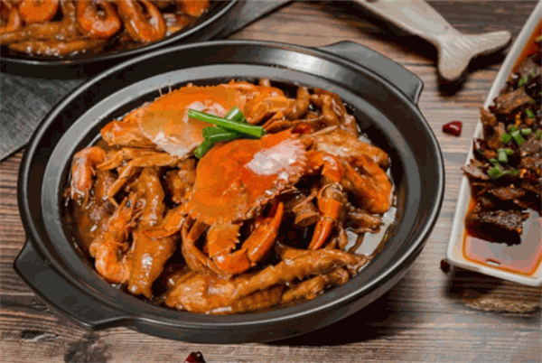 蟹八方肉蟹煲鸡爪煲加盟