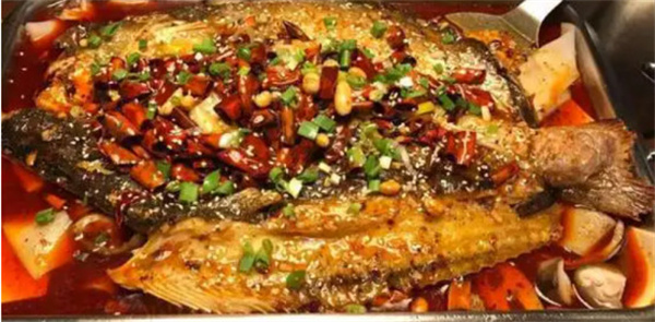 鱼你告白,美味无限品尝脆皮烤鱼的浪漫之旅