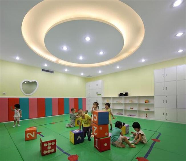 家庭式早教托儿所加盟