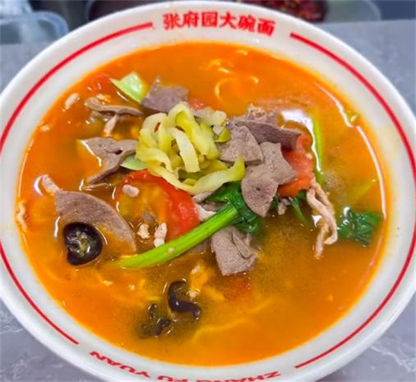 张府园大碗皮肚面