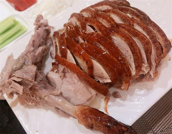 老北京果木烤鸭加盟