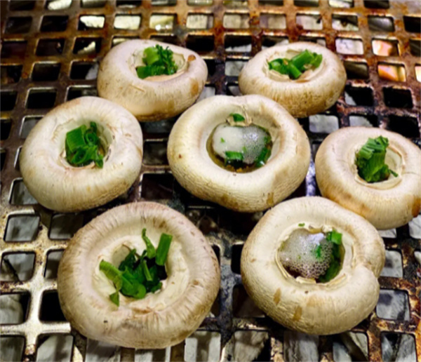 九阪居自助烤肉加盟