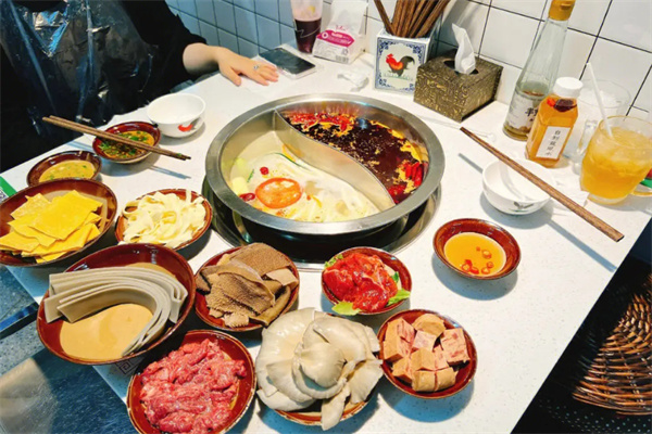 芈重山火锅加盟