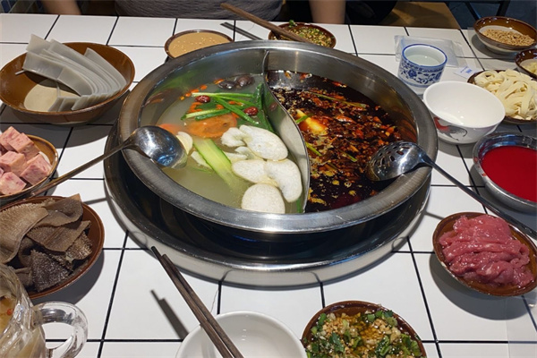 芈重山火锅加盟