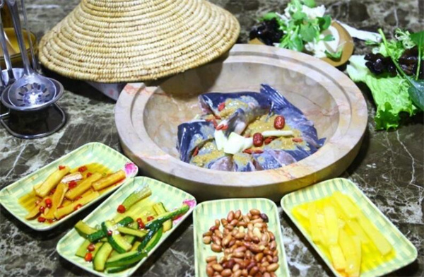 俏渔情蒸汽石锅鱼加盟